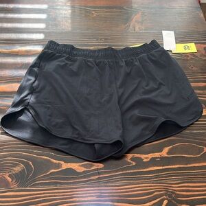Medium all in motion 3.5” shorts. Brand new!